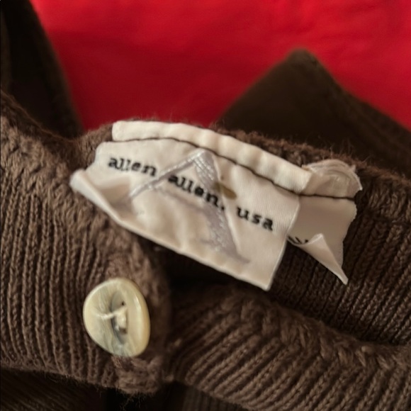 Vintage Allen and Allen buttoned down vest in cocoa brown. - Picture 5 of 6